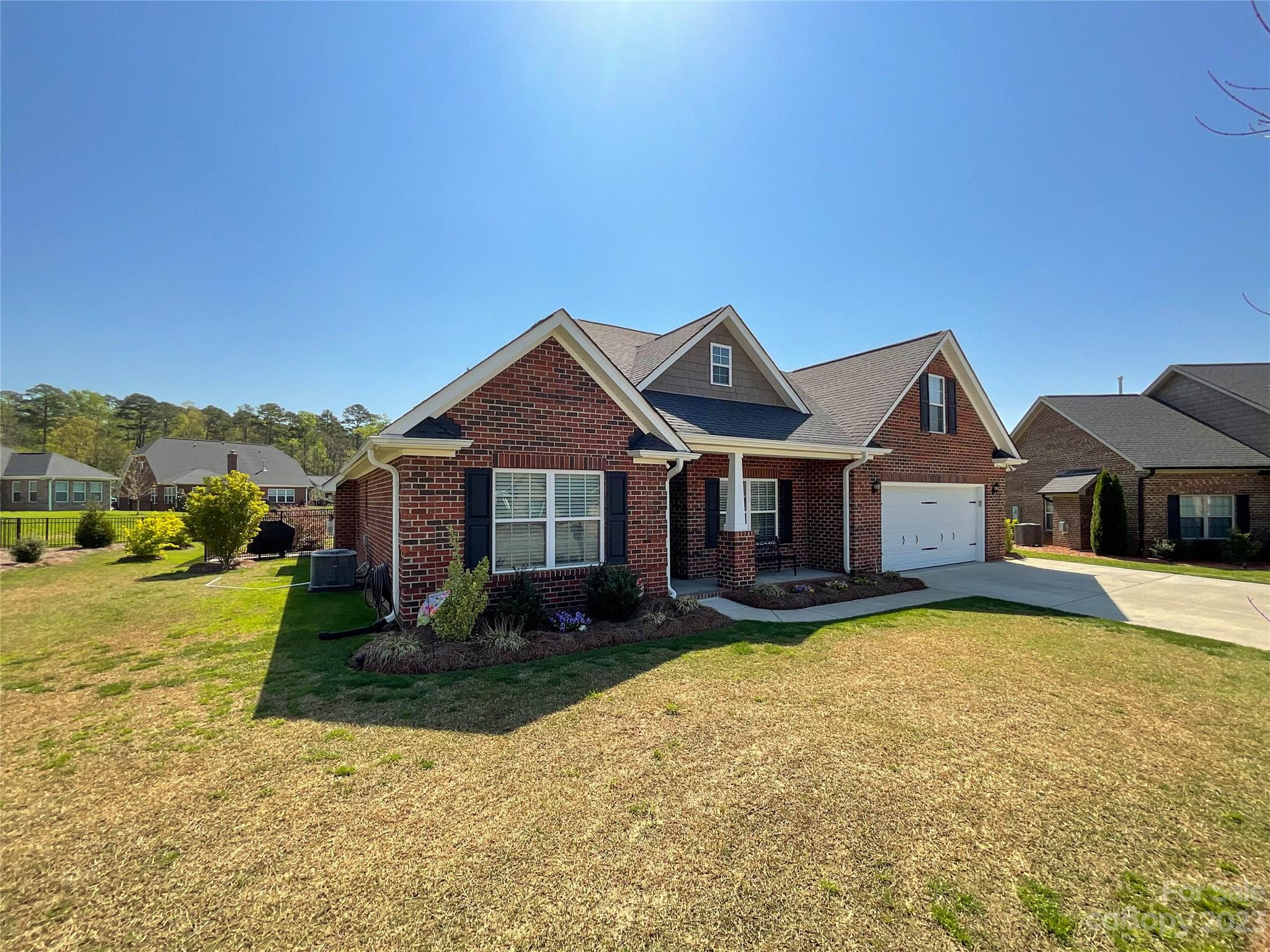 Property image 2 of 4402 Gwen Hartis Court in Crooked Creek Estates, Monroe, NC 28110