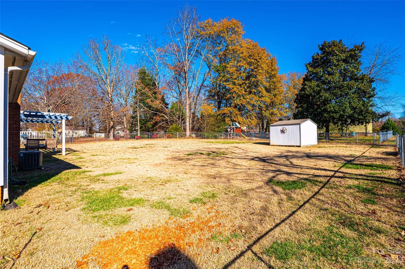 Property image 3 at 1694 Magnum Road, Hickory, NC 28602