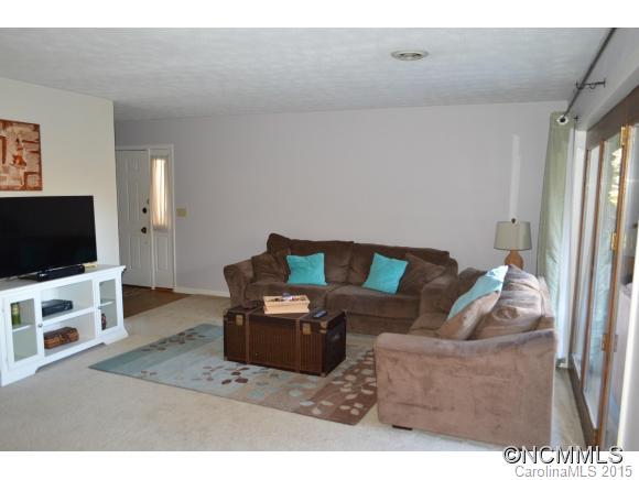 Property image 4 of 65 Maxine Dr 107 in The Woods, Hendersonville, NC 28739