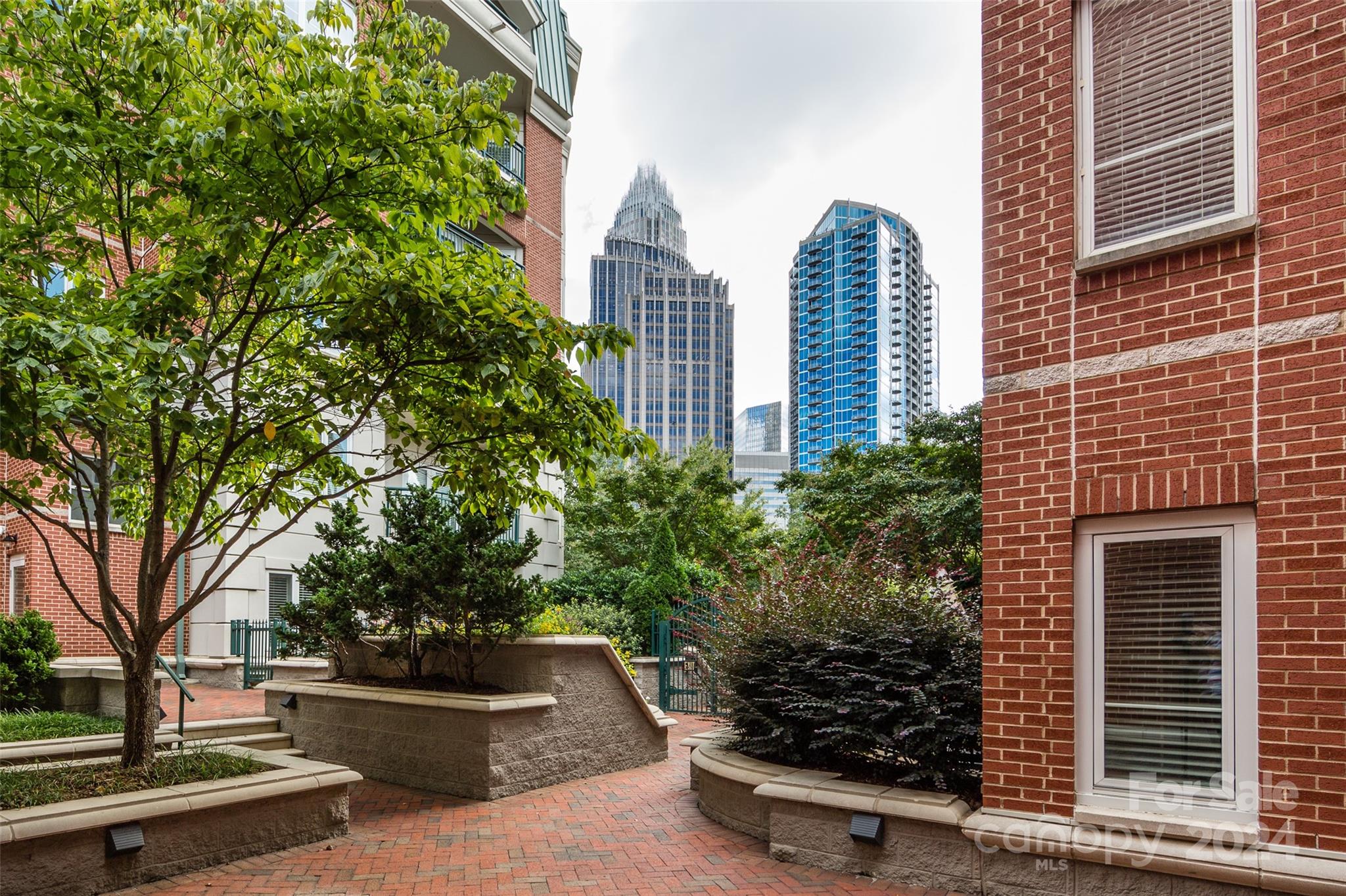 Property image 4 of 401 N Church Street in Jefferson Square, Charlotte, NC 28202