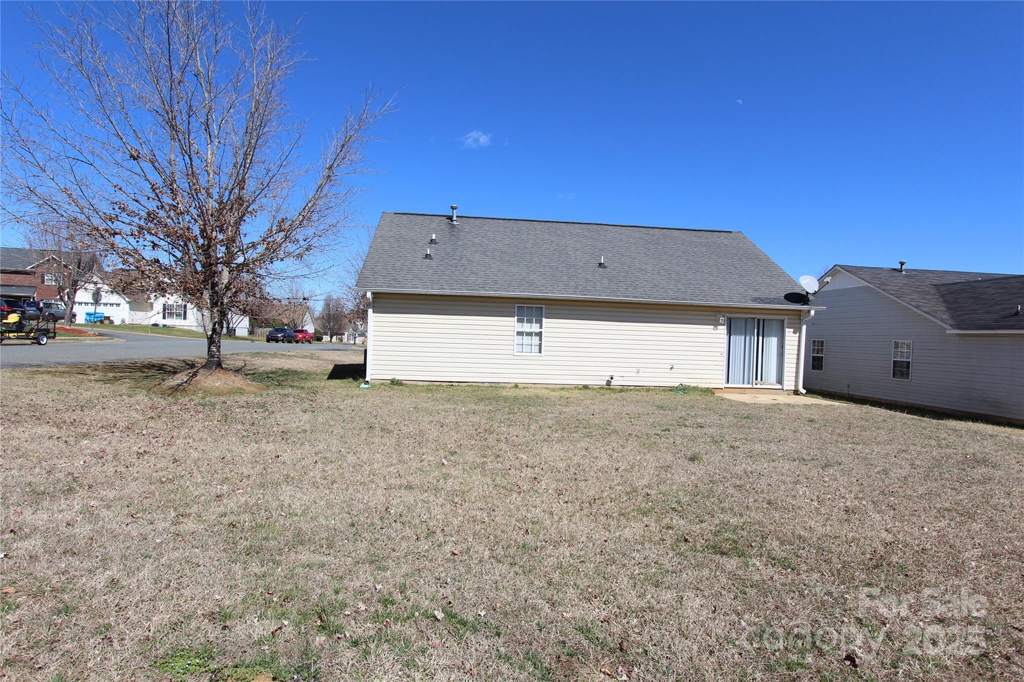 Property image 3 of 5809 Carolina Manor Court in Alexis Pointe, Indian Trail, NC 28079