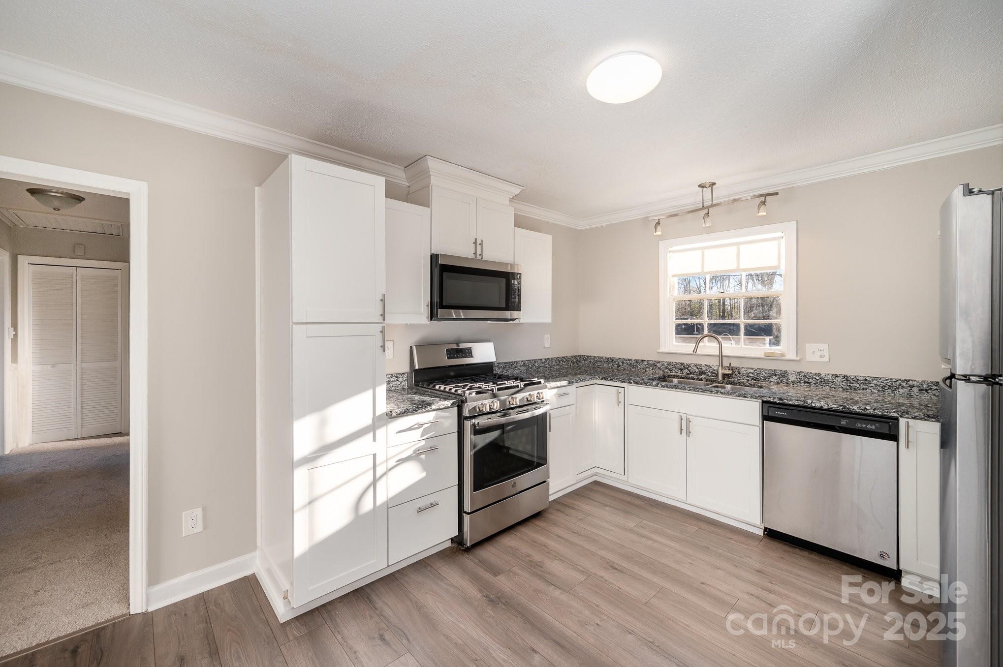 Property image 3 of 2617 Fairgreen Drive in Southgate, Gastonia, NC 28056