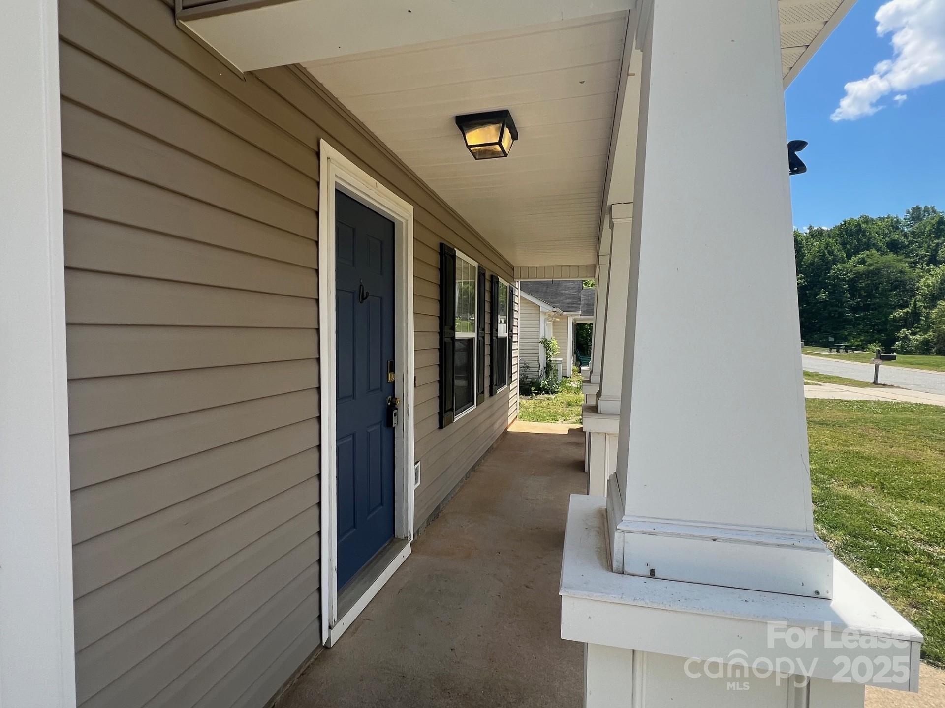 Property image 3 of 176 English Hills Drive in The Hampshires, Mooresville, NC 28115