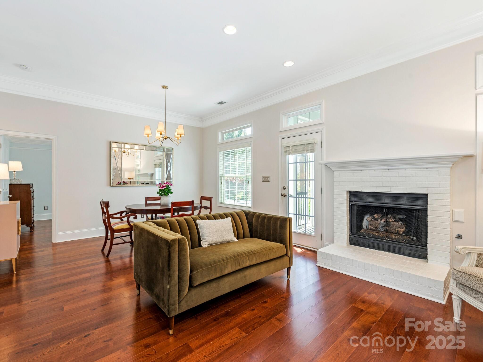 Property image 4 of 800 Water Wheel Court in Selwyn Farms, Charlotte, NC 28209