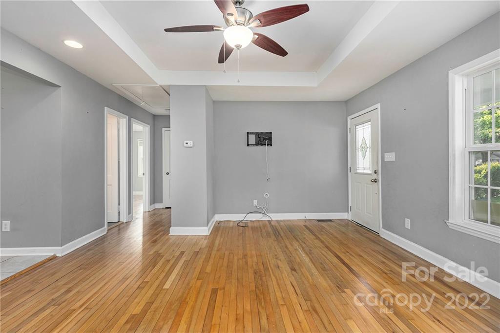Property image 3 of 1712 E 35th Street in Plaza Acres, Charlotte, NC 28205