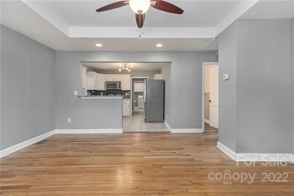 Property image 5 of 1712 E 35th Street in Plaza Acres, Charlotte, NC 28205