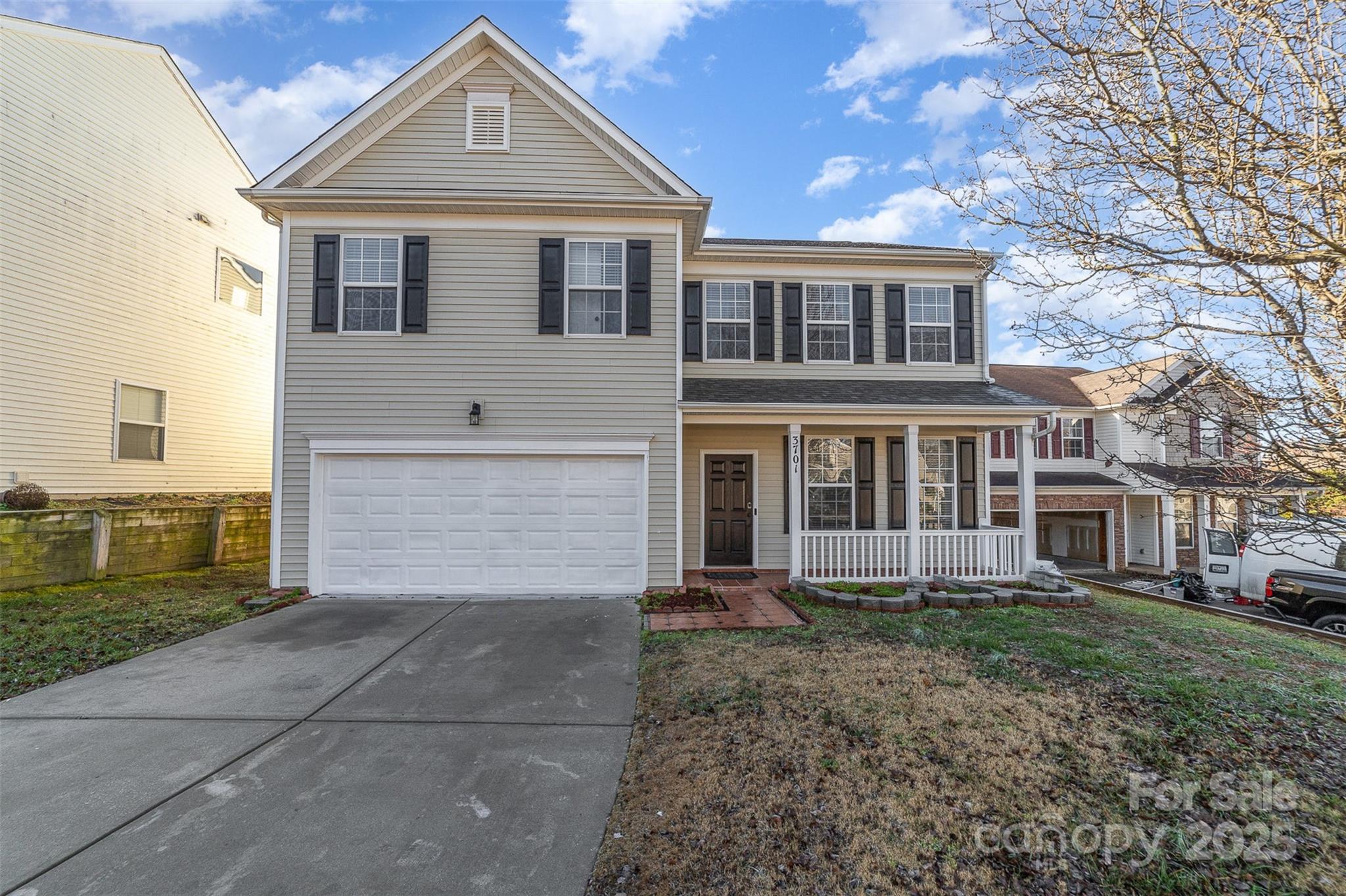 Property image 2 of 3701 Catawba Creek Drive in Catawba Hills, Gastonia, NC 28056