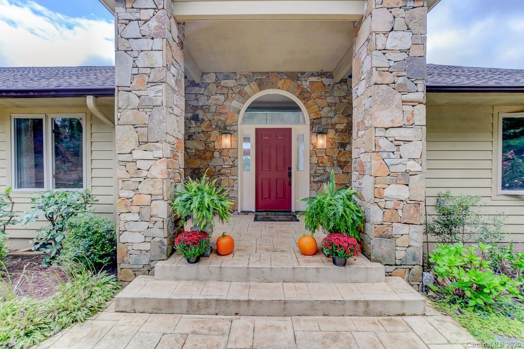 Property image 4 of 2012 Holly Tree Hill in Sugar Hollow Farms, Hendersonville, NC 28739