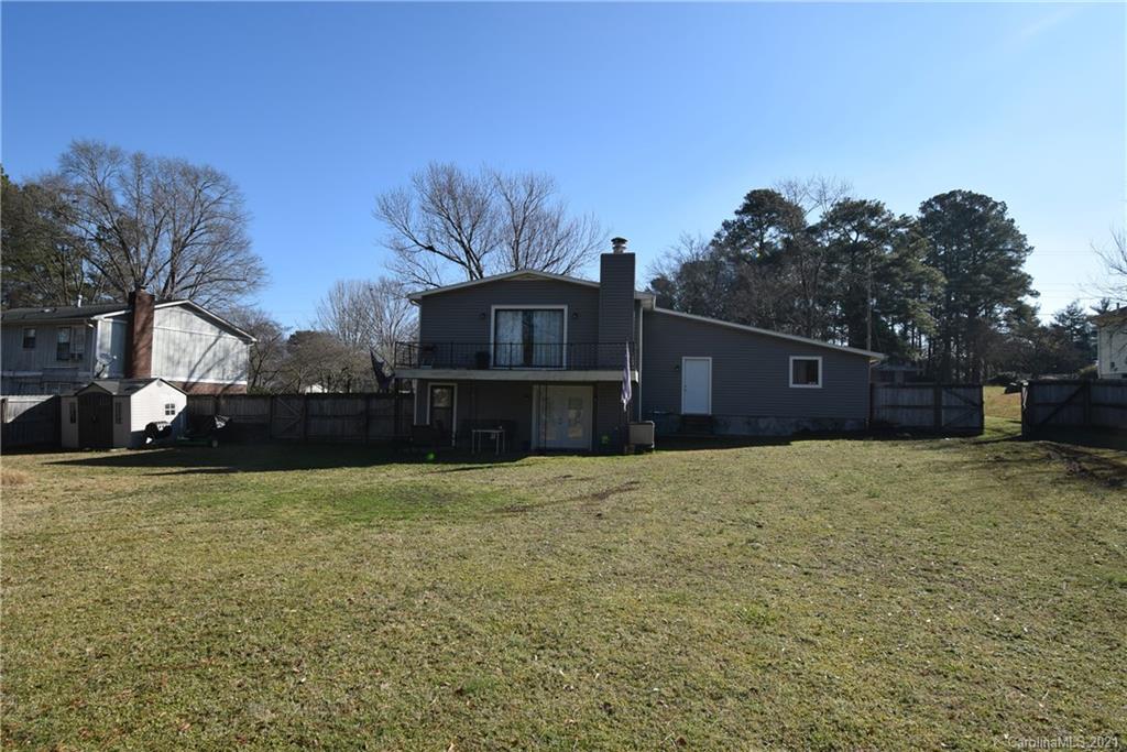 Property image 4 of 2409 Hoffman Street in Robinson Heights, Gastonia, NC 28054