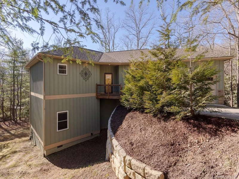 Property image 3 at 56 Wake Robin Place, Hendersonville, NC 28739