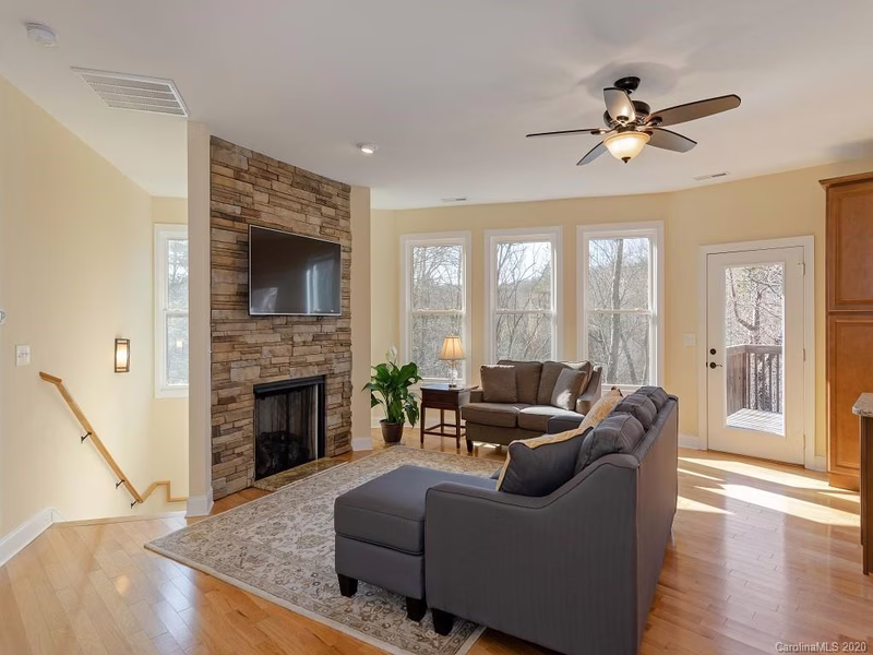 Property image 5 at 56 Wake Robin Place, Hendersonville, NC 28739