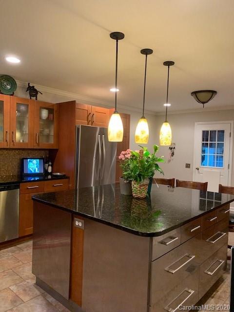 Property image 2 of 3425 Sherwood Circle in Forest Brook, Gastonia, NC 28056