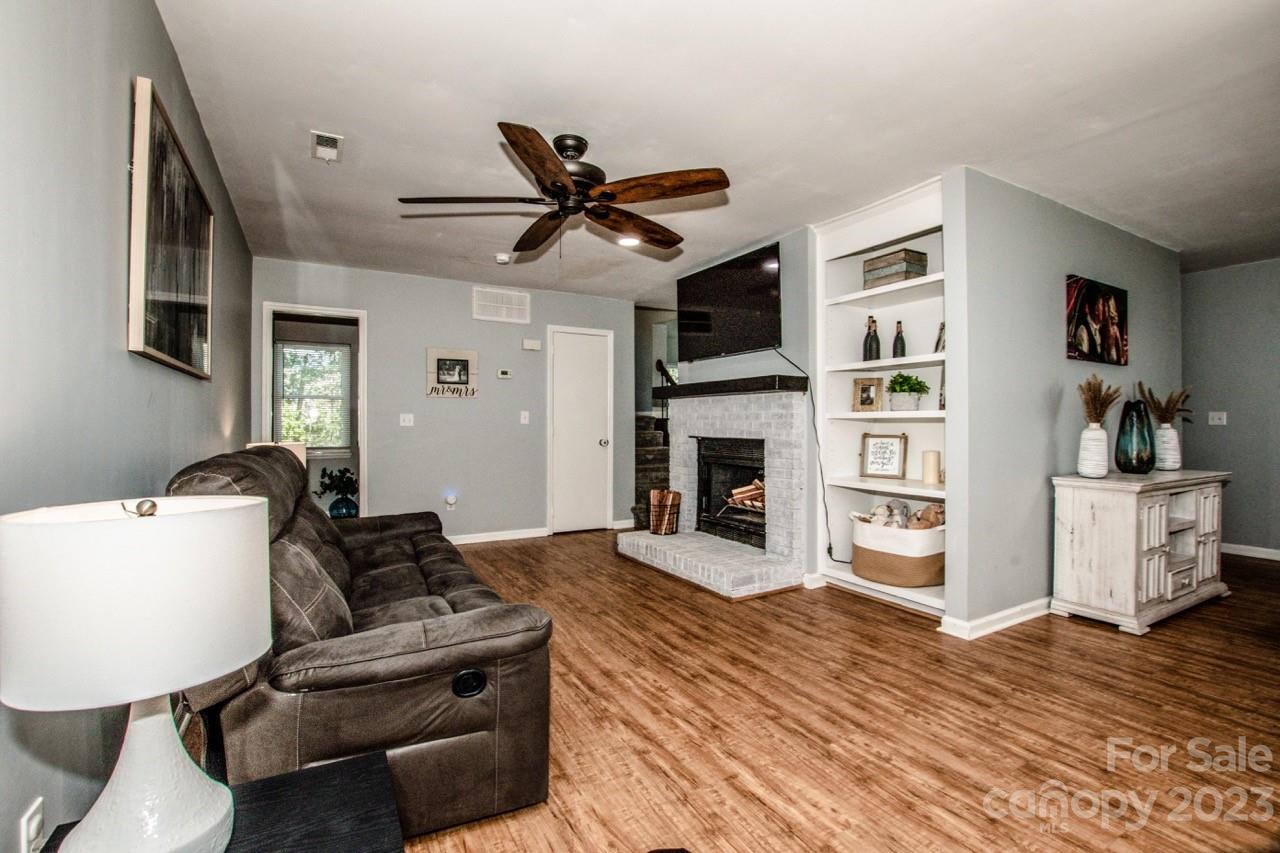 Property image 3 of 104 Alwood Lane in Shepherds Vineyard, Huntersville, NC 28078