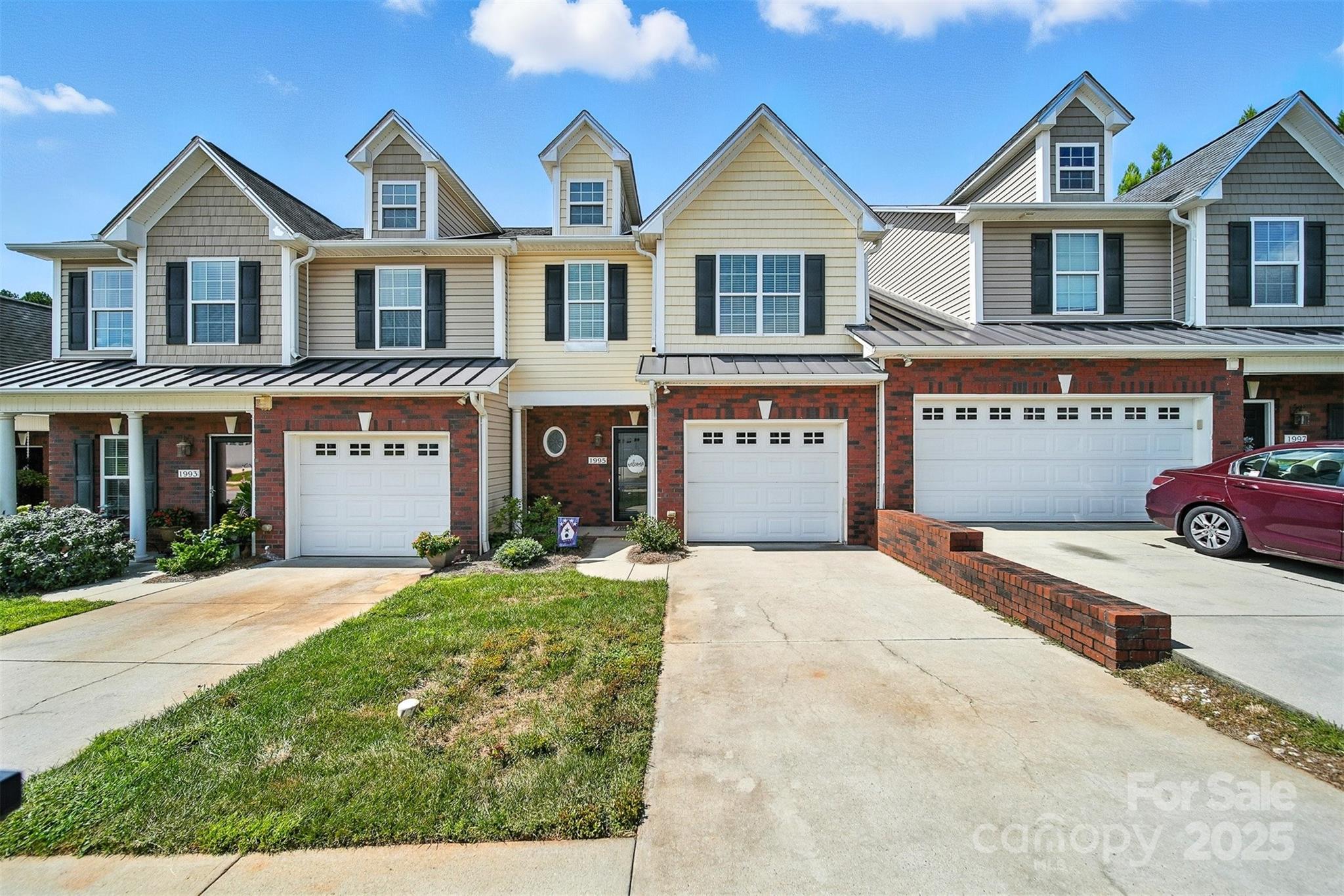 Property image 3 of 1995 Talbot Lane in Braxton Gate Townhomes, Hickory, NC 28602