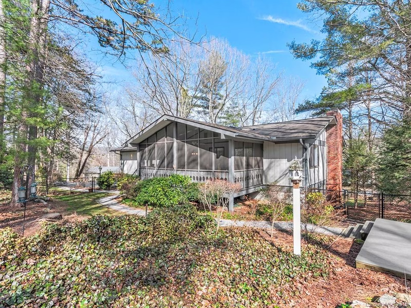 Property image 2 at 3025 Chestnut Tree Road, Hendersonville, NC 28792