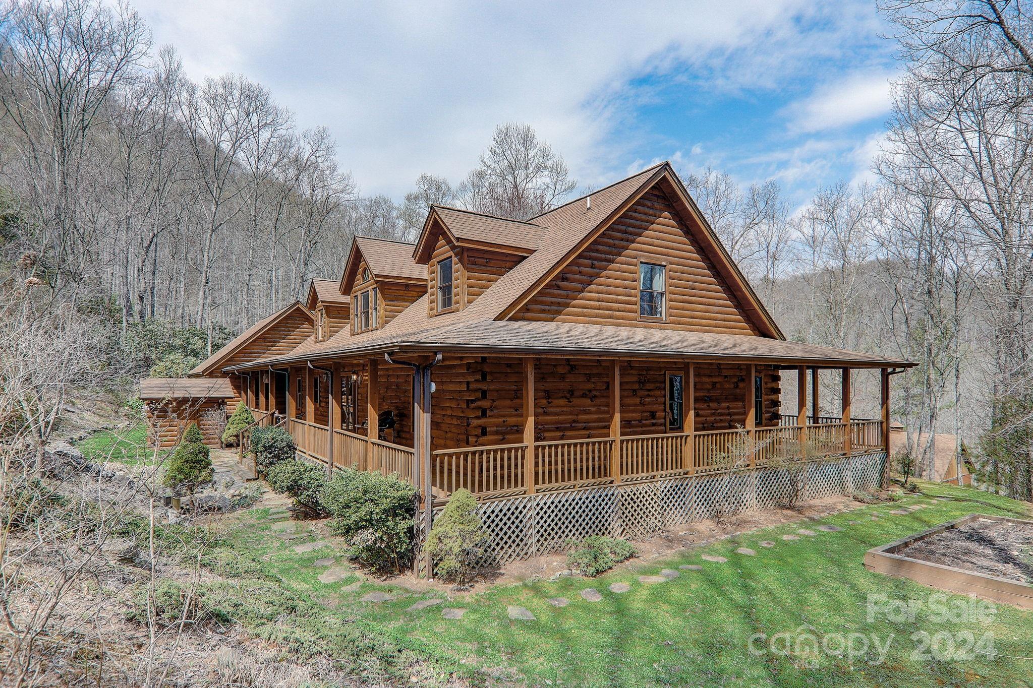 Property image 2 of 33 Poplar Ridge Lane in The Reserve, Burnsville, NC 28714