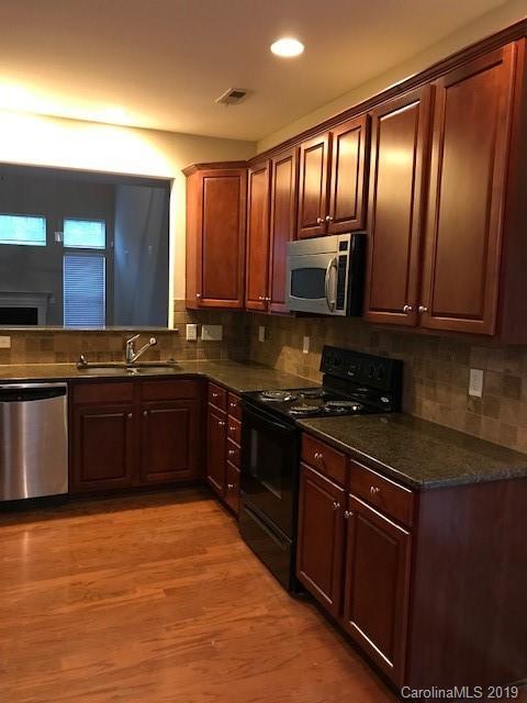 Property image 3 of 1801 Robinwood Village Drive in Robinwood Village, Gastonia, NC 28054