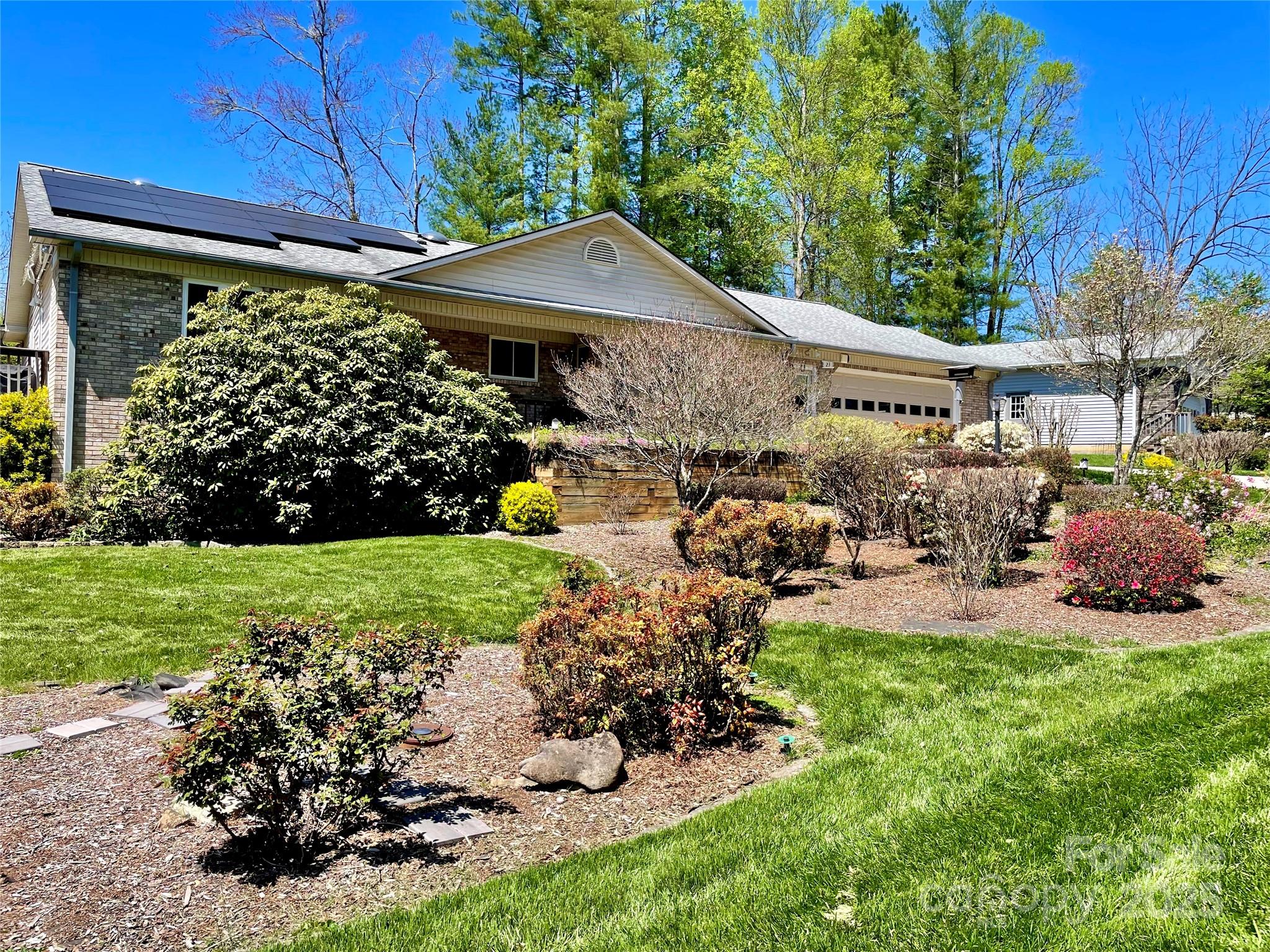 Property image 2 of 23 St Andrews Drive in Etowahs Reach, Etowah, NC 28729