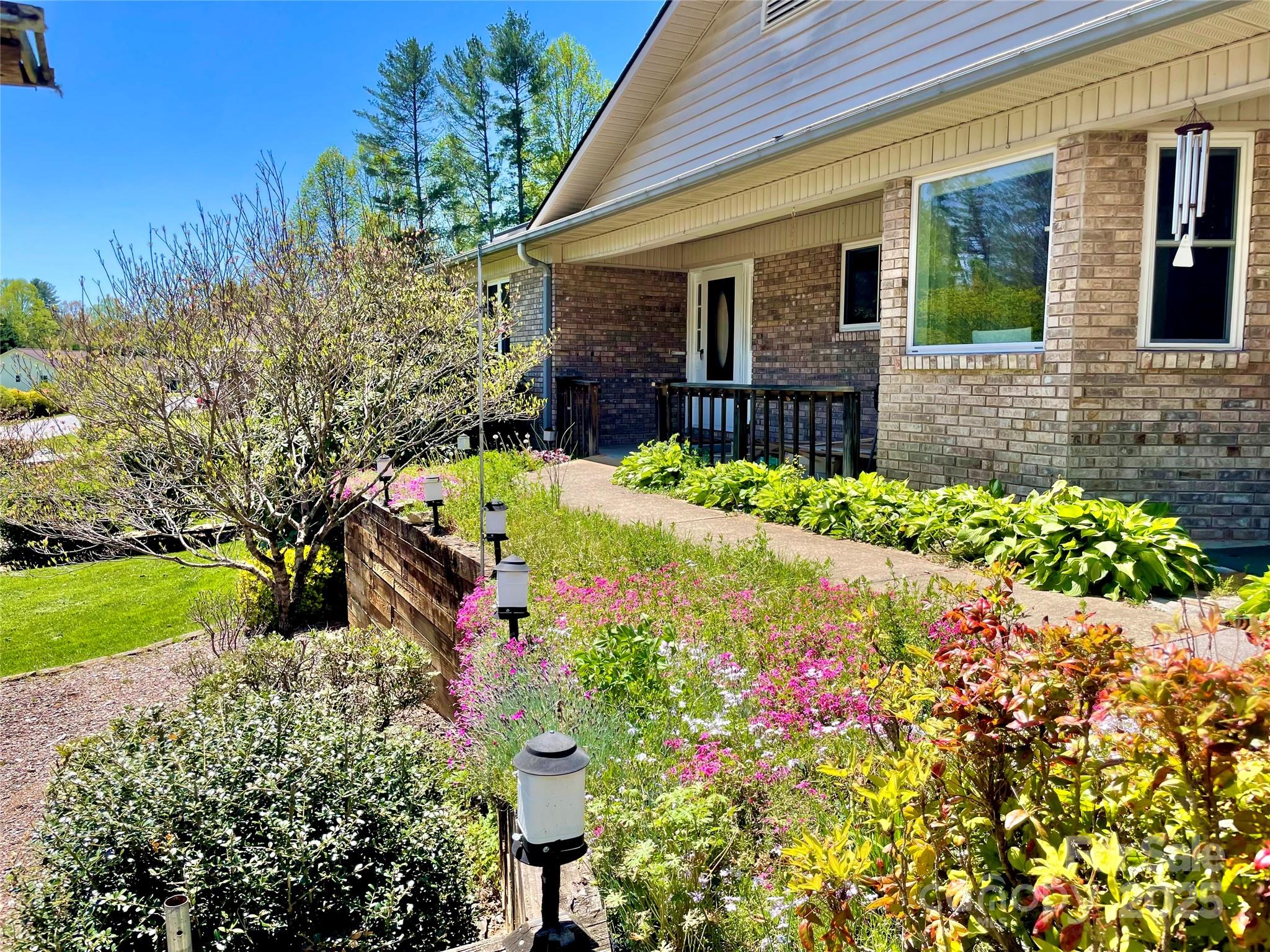 Property image 5 of 23 St Andrews Drive in Etowahs Reach, Etowah, NC 28729