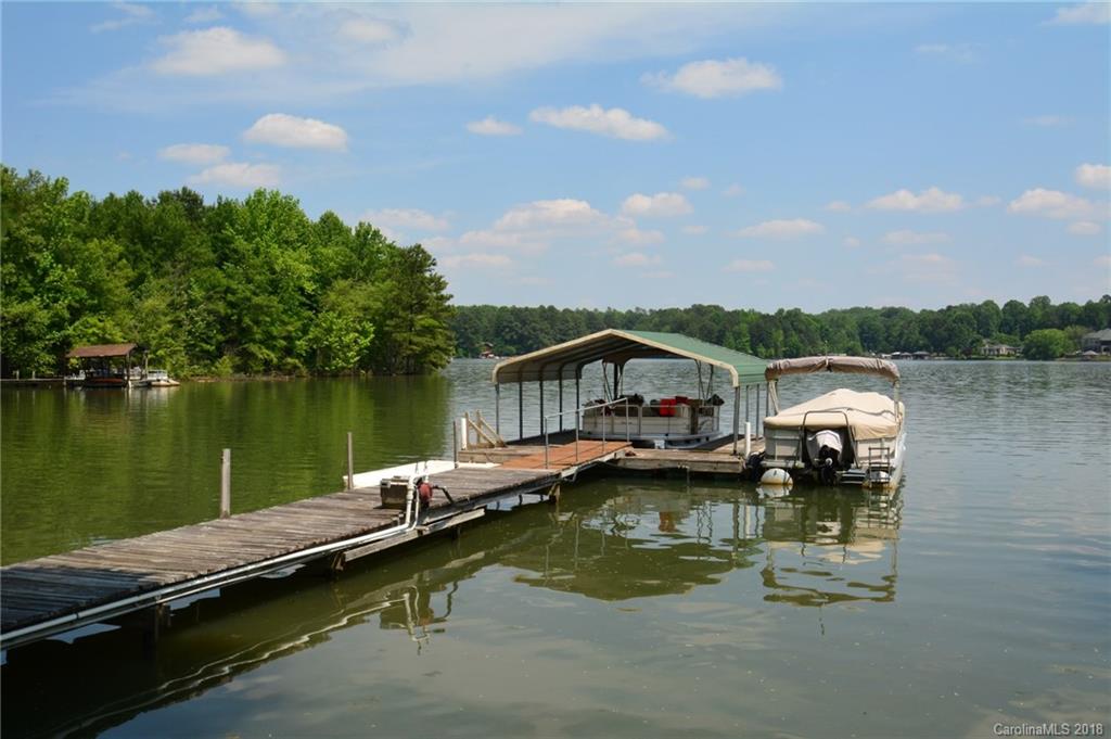 Property image 2 of 187 Morgan Bluff Road in Pirates Cove, Mooresville, NC 28117