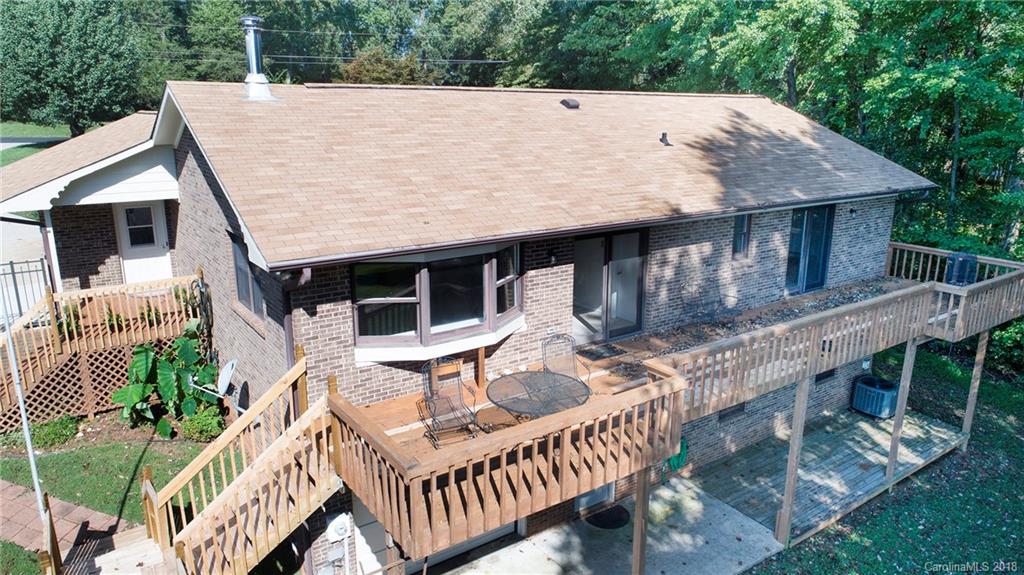 Property image 3 of 187 Morgan Bluff Road in Pirates Cove, Mooresville, NC 28117