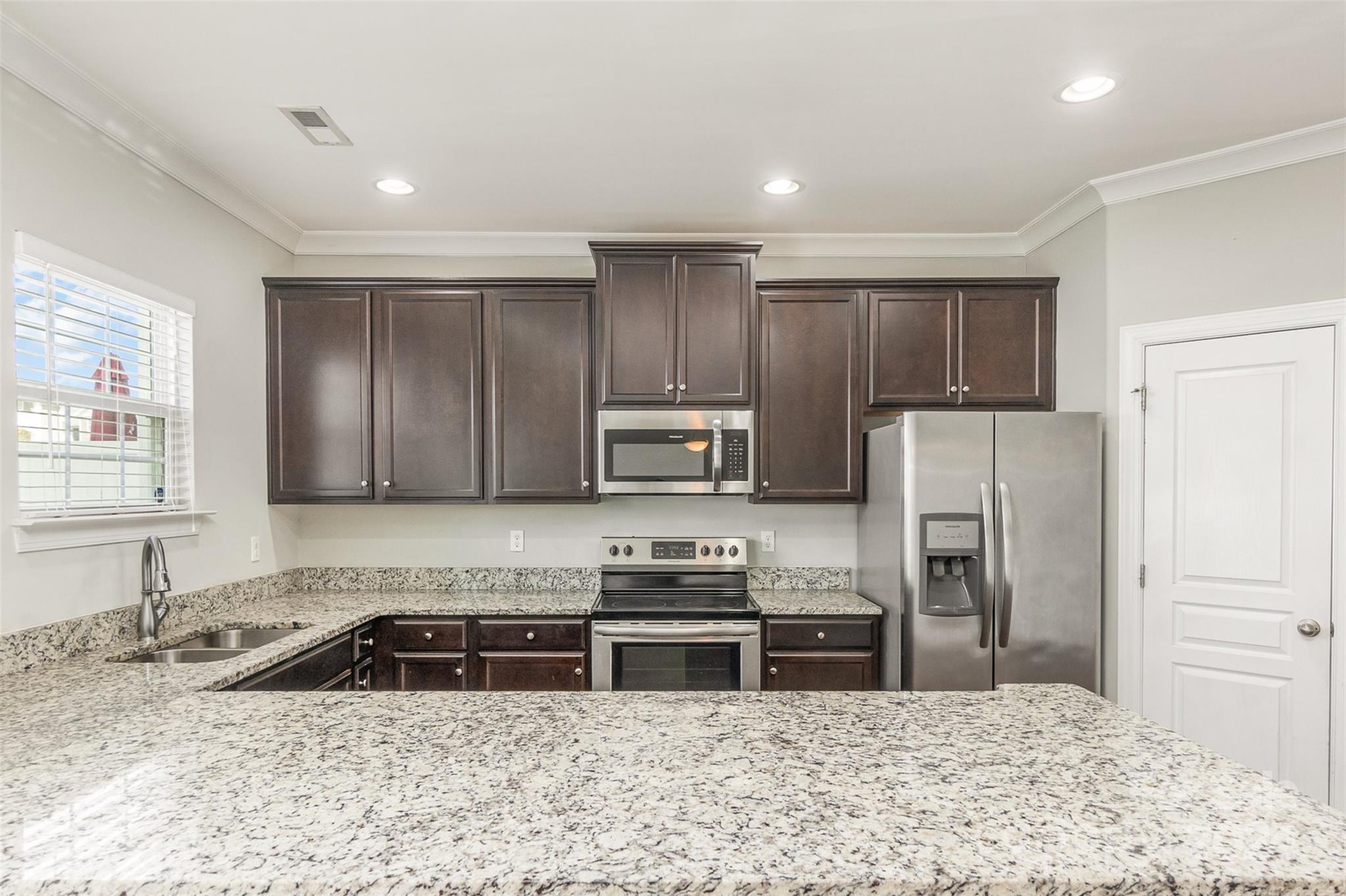 Property image 3 of 375 Halton Crossing Drive in Settlers Landing, Concord, NC 28027