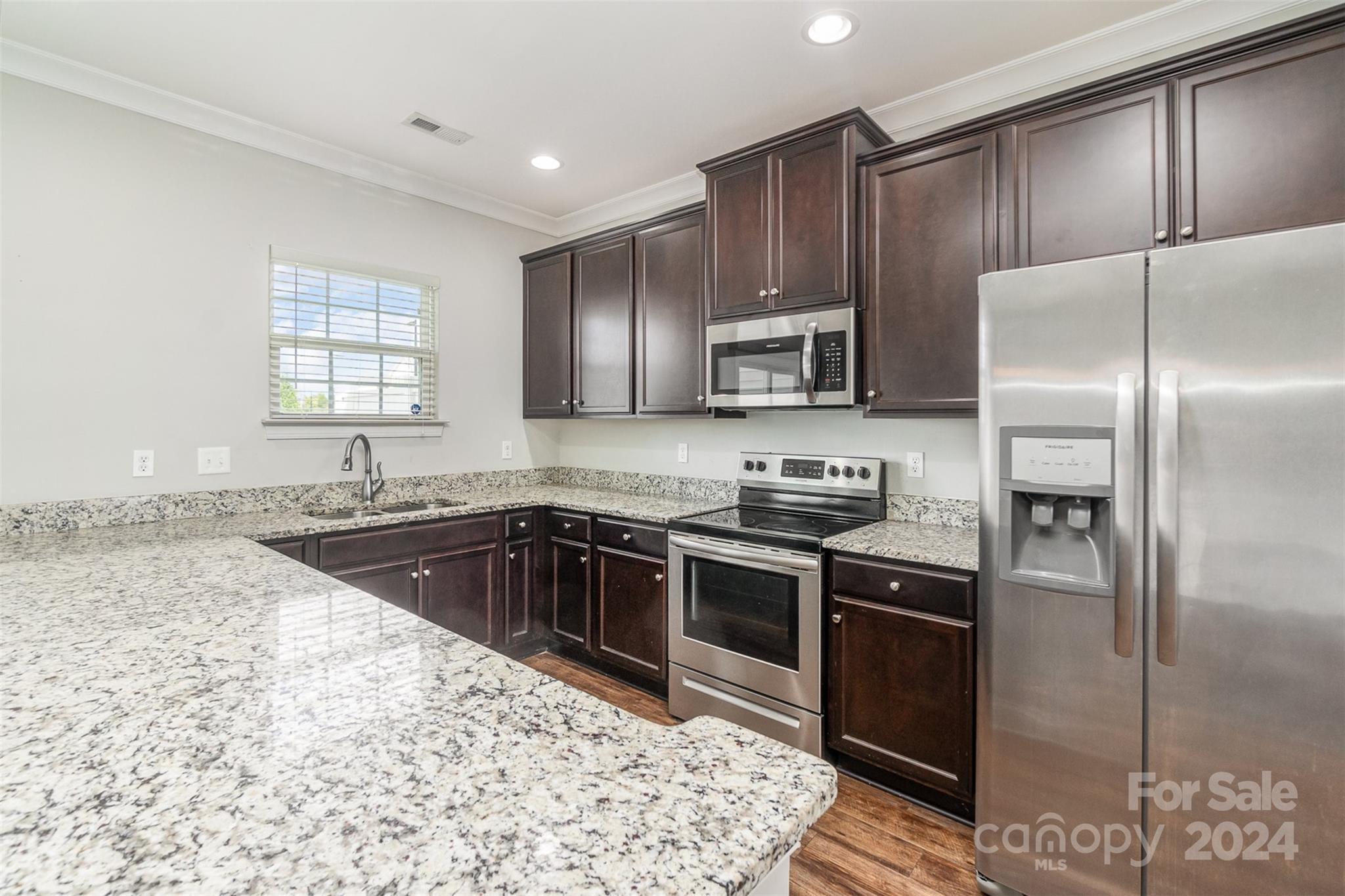 Property image 4 of 375 Halton Crossing Drive in Settlers Landing, Concord, NC 28027