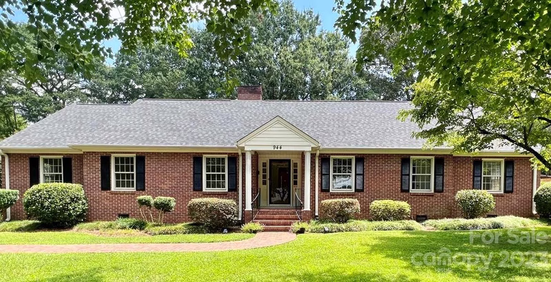 944 Churchill Drive
