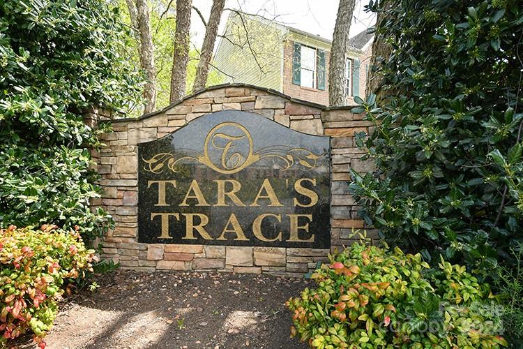 Property image 2 of 2131 Wexford Way in Taras Trace, Statesville, NC 28625
