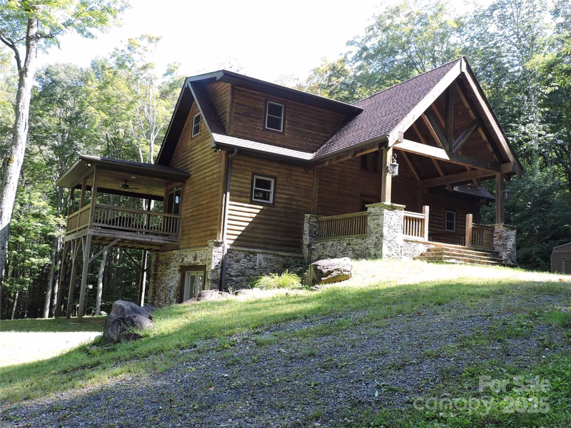 103 Chucks Lane