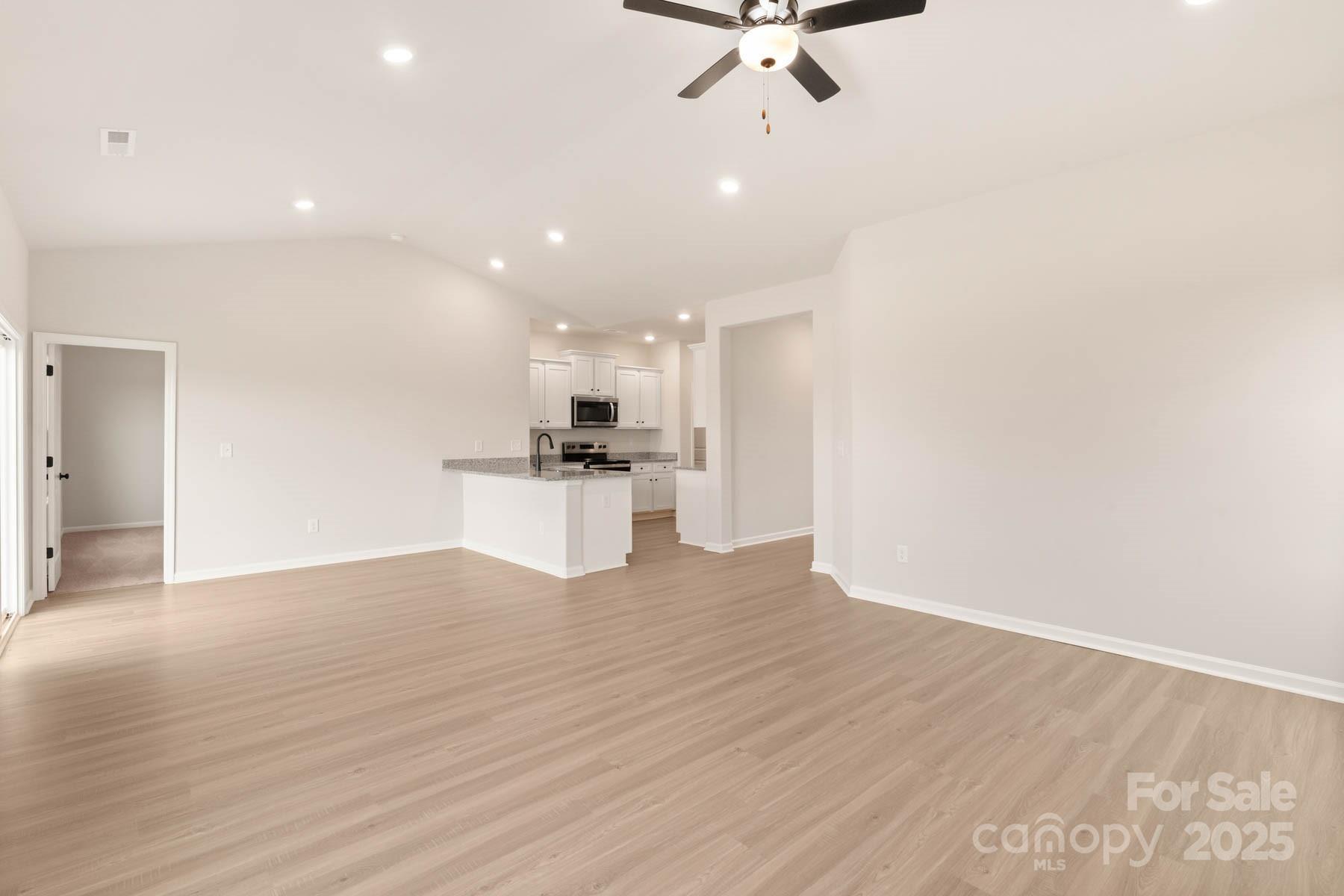 Property image 2 of 3522 Saddlebred Drive in Stagecoach Station, Gastonia, NC 28052