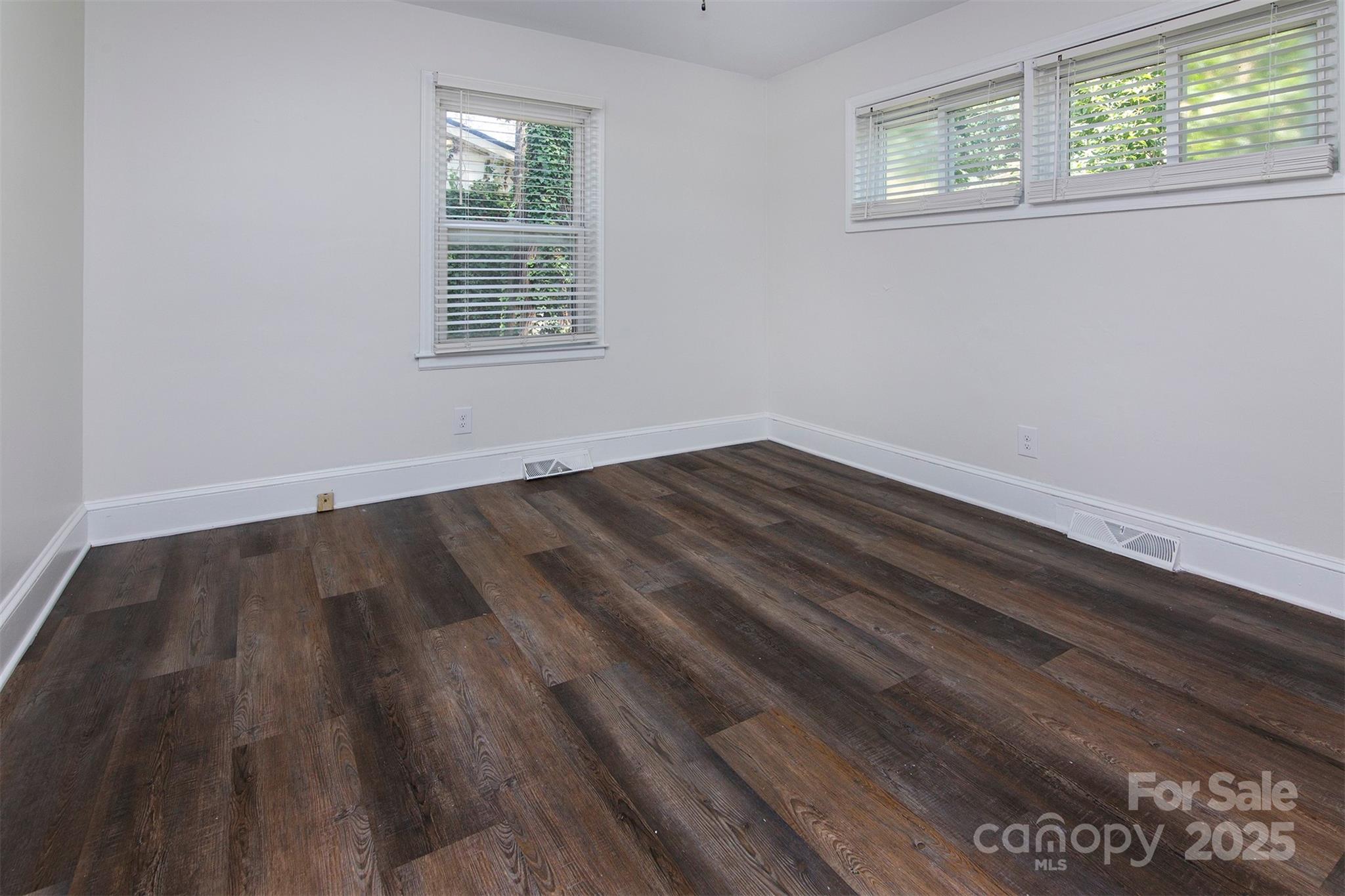 Property image 4 of 2256 Kilborne Drive in Markham Village, Charlotte, NC 28205