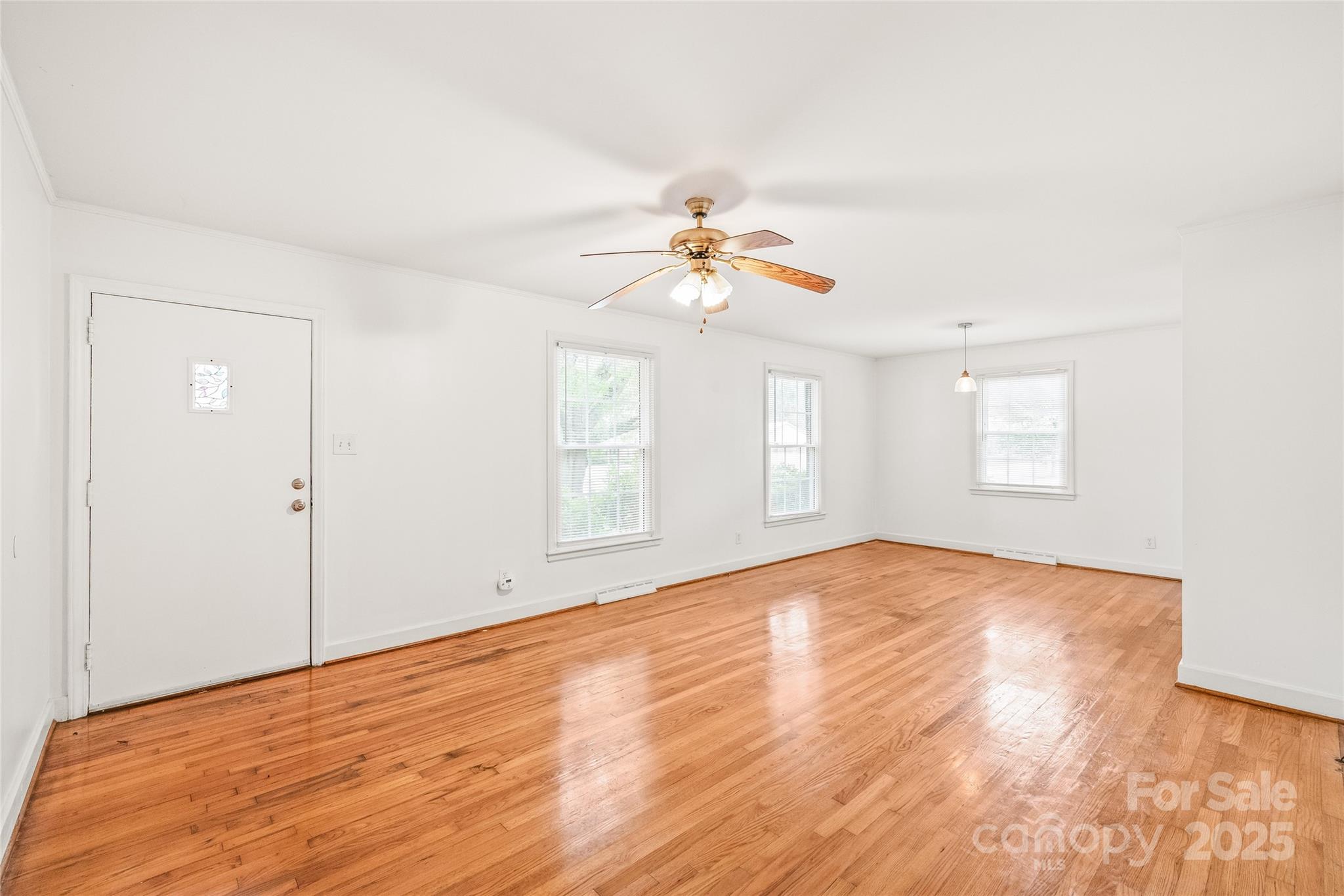 Property image 5 of 1320 Hartford Avenue in Selwyn Park, Charlotte, NC 28209