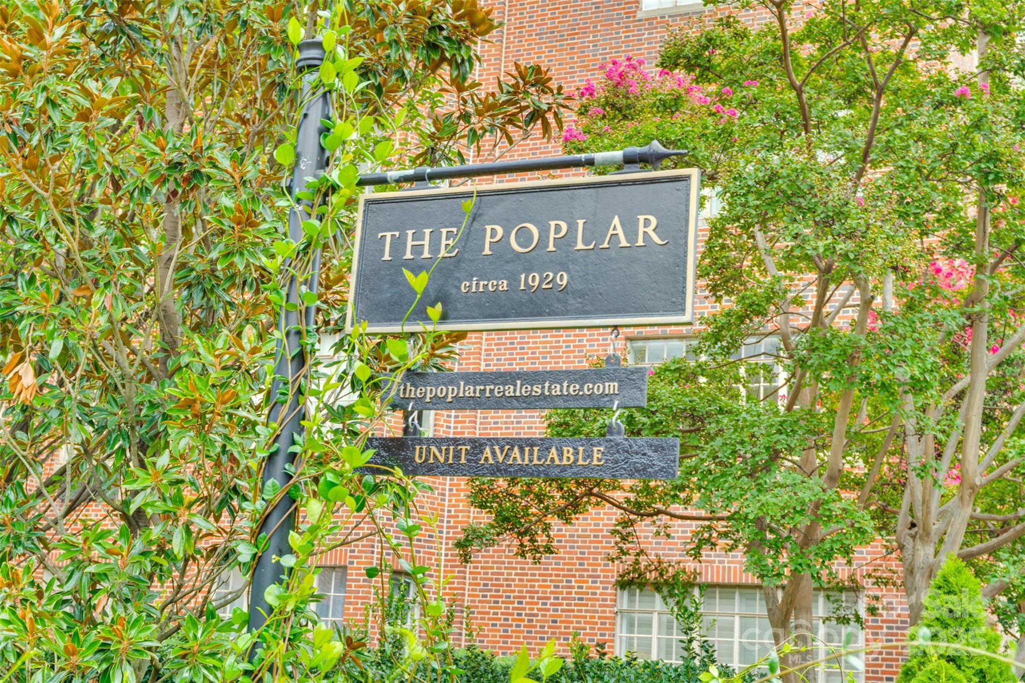 Property image 5 of 301 W 10th Street in The Poplar, Charlotte, NC 28202