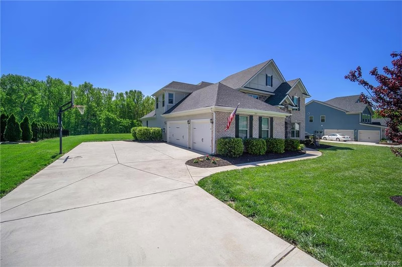 Property image 2 at 705 Blaise Court, Matthews, NC 28104