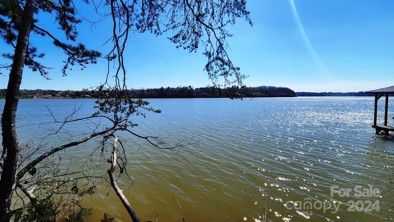Property image 3 at 6137 Plantation Pointe Drive, Granite Falls, NC 28630