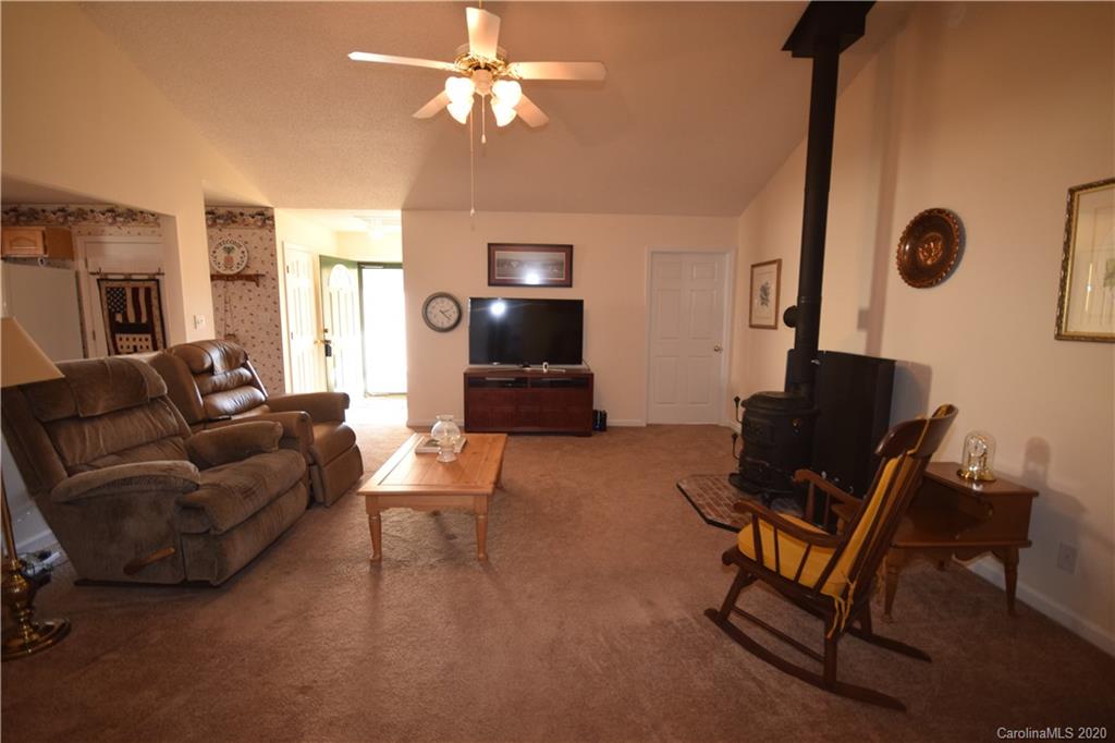 Property image 4 of 119 Pond View Drive in Hidden Creek, Salisbury, NC 28147