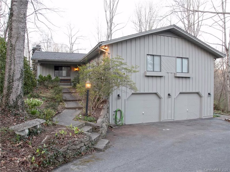 3020 Chestnut Tree Road