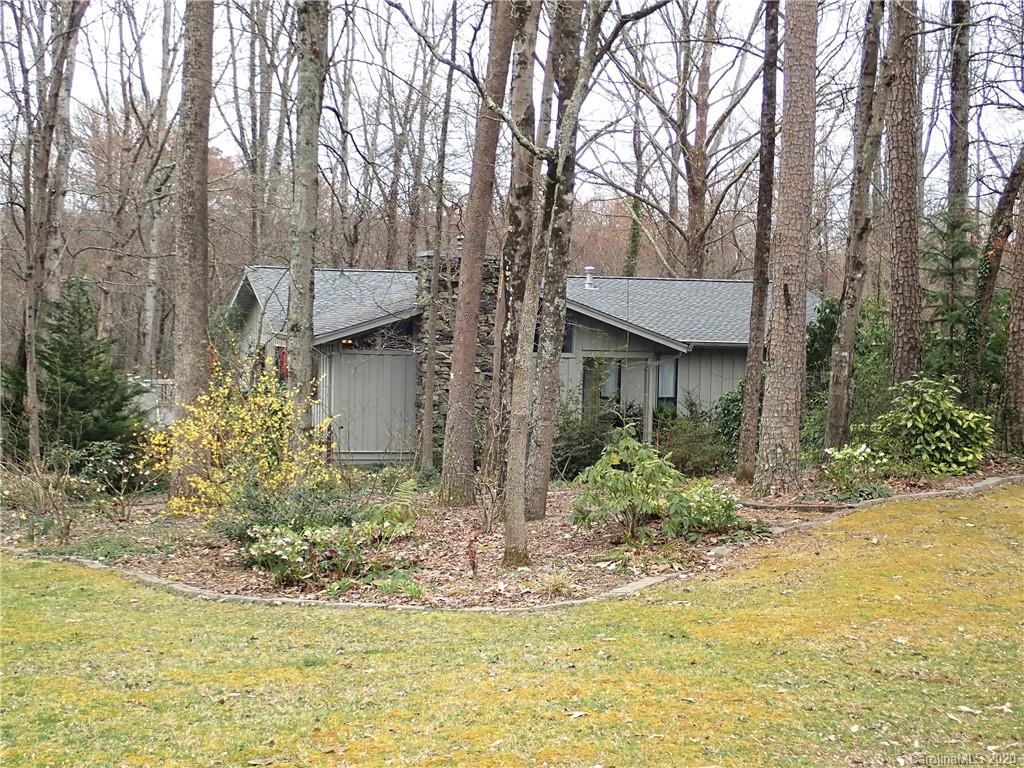 Property image 2 of 3020 Chestnut Tree Road in Hickory Hill, Hendersonville, NC 28792