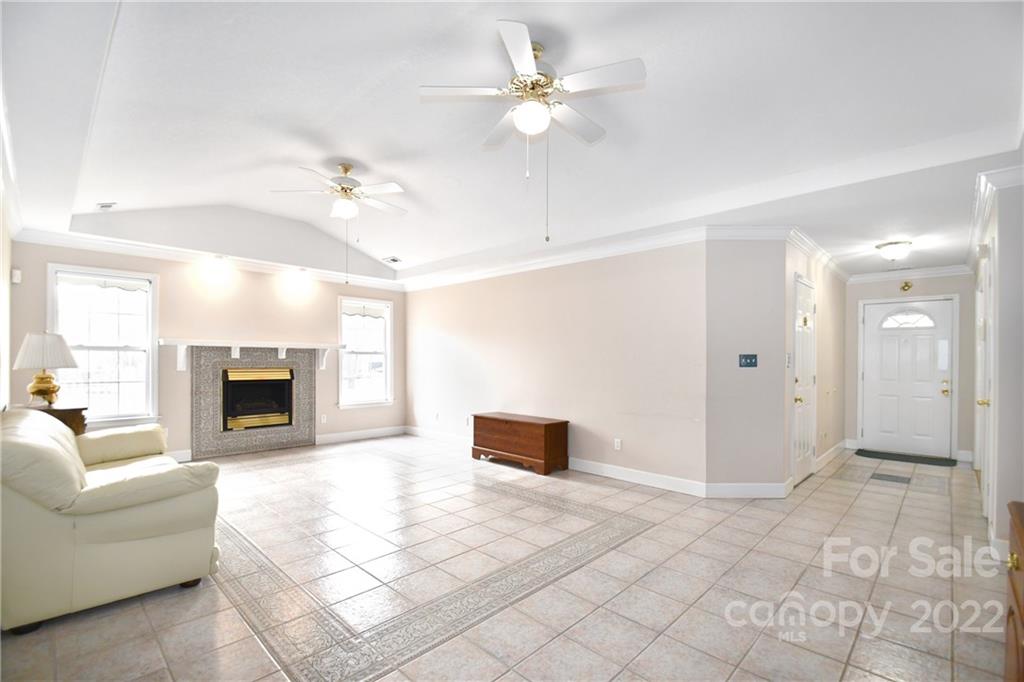 Property image 5 of 102 Yorkshire Drive in Woodfield, Salisbury, NC 28144