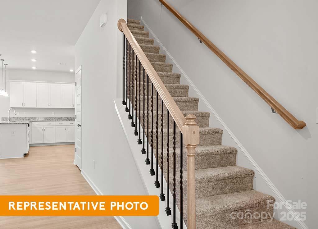 Property image 2 of 1279 Langston Lane in Country Club Village, Salisbury, NC 28144