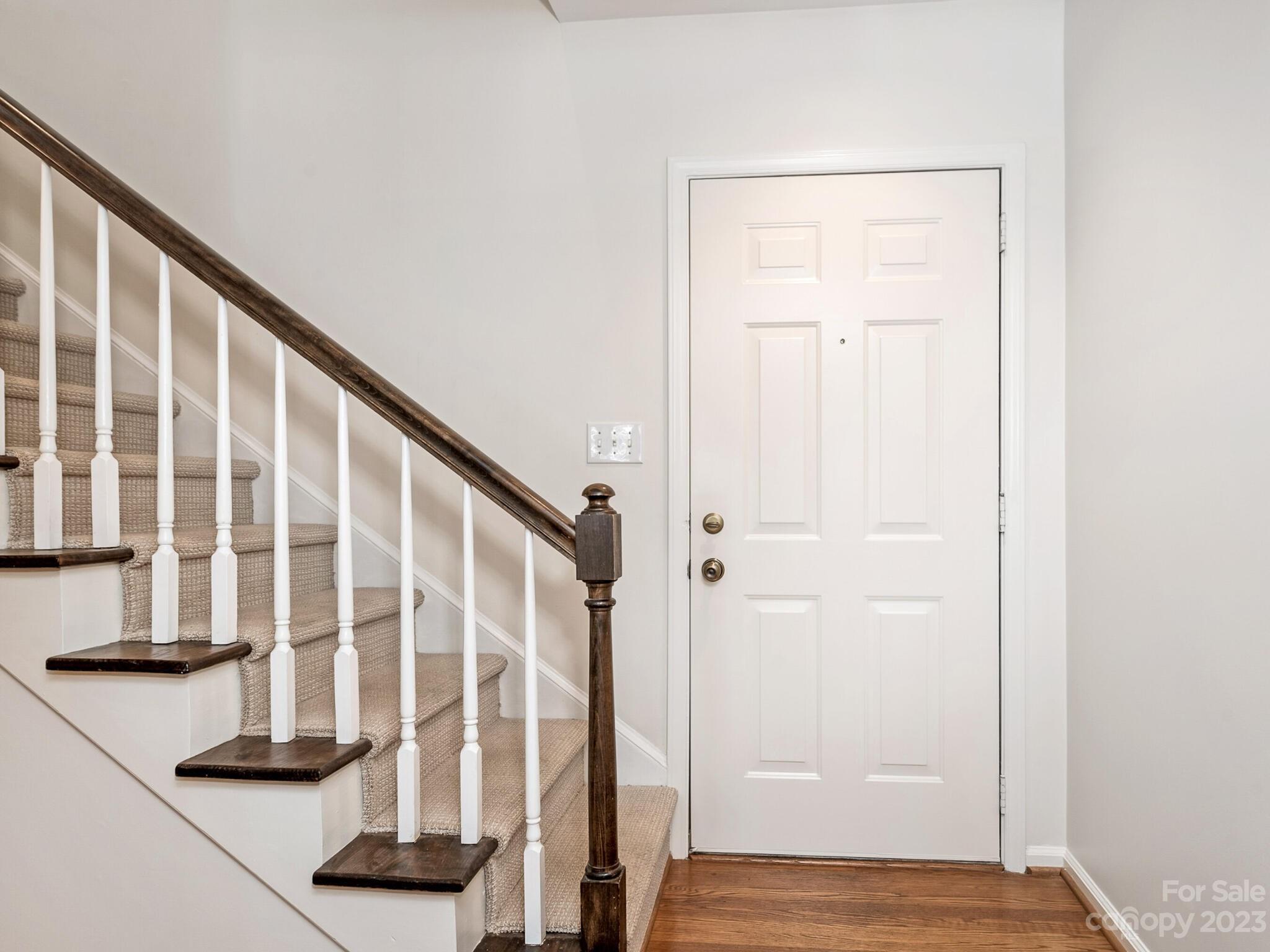 Property image 3 of 3712 Selwyn Farms Lane in Selwyn Farms, Charlotte, NC 28209