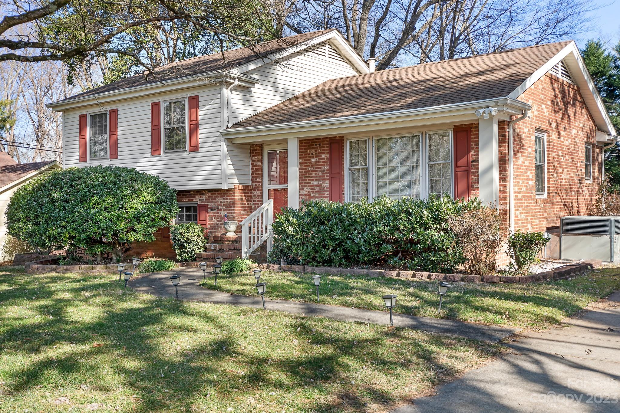Property image 2 of 6701 Old Reid Road in Spring Valley, Charlotte, NC 28210