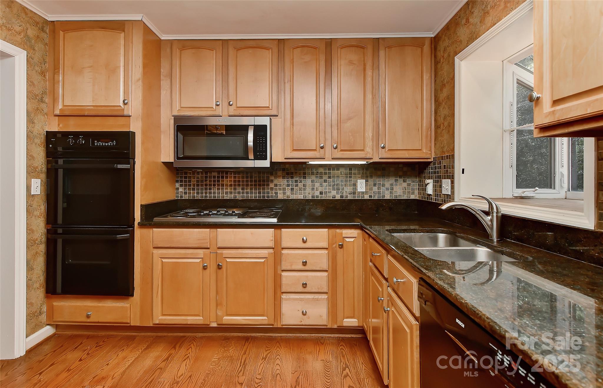 Property image 2 of 6117 Yellowood Road in Sharon Hills, Charlotte, NC 28210