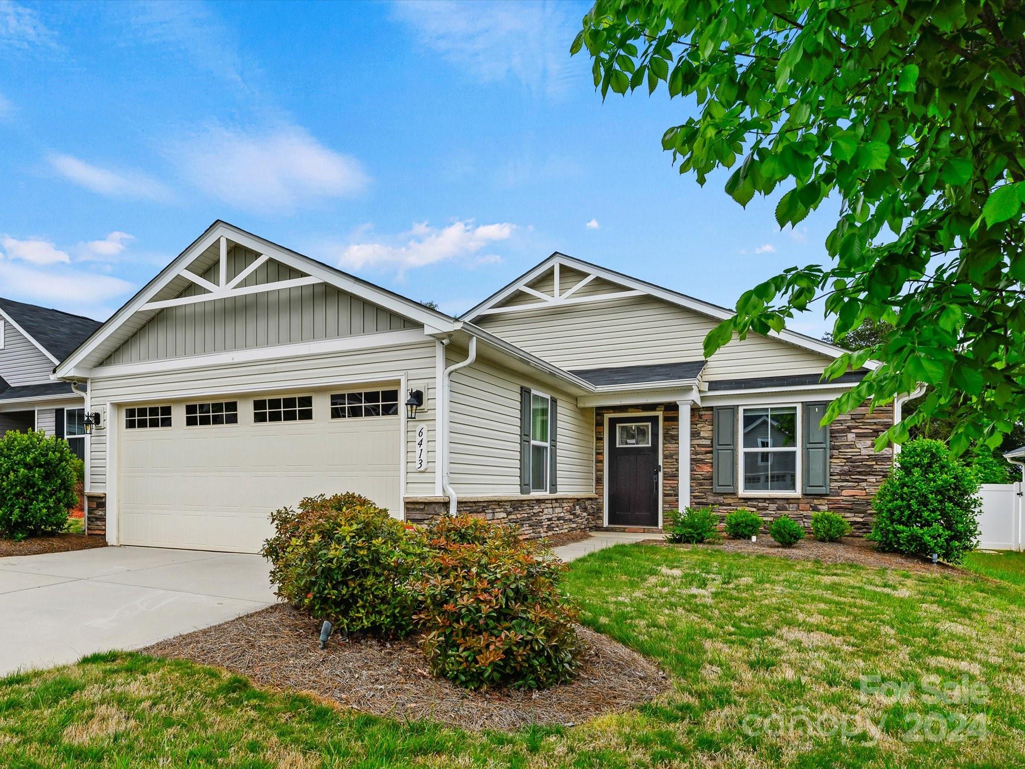 Property image 2 of 6413 Brawley Ann Drive in Woodgrove, Charlotte, NC 28215