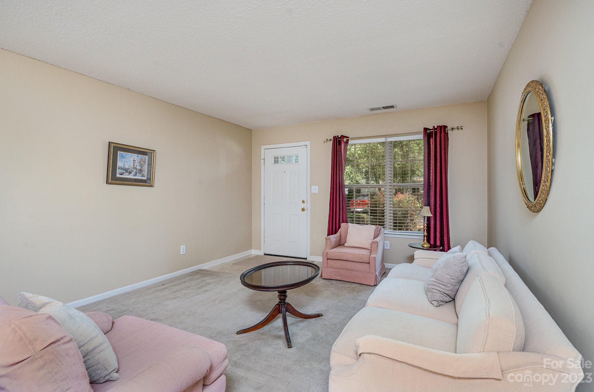 Property image 4 of 8329 Southgate Commons Drive in Southgate Commons, Charlotte, NC 28277