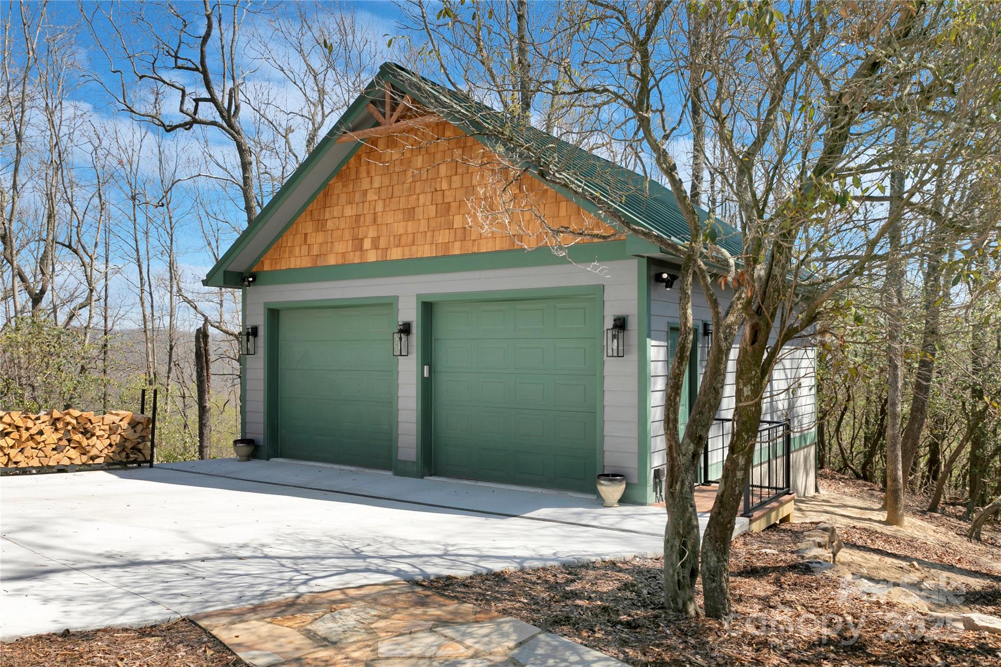 Property image 5 of 170 Oakanoah Court in Connestee Falls, Brevard, NC 28712