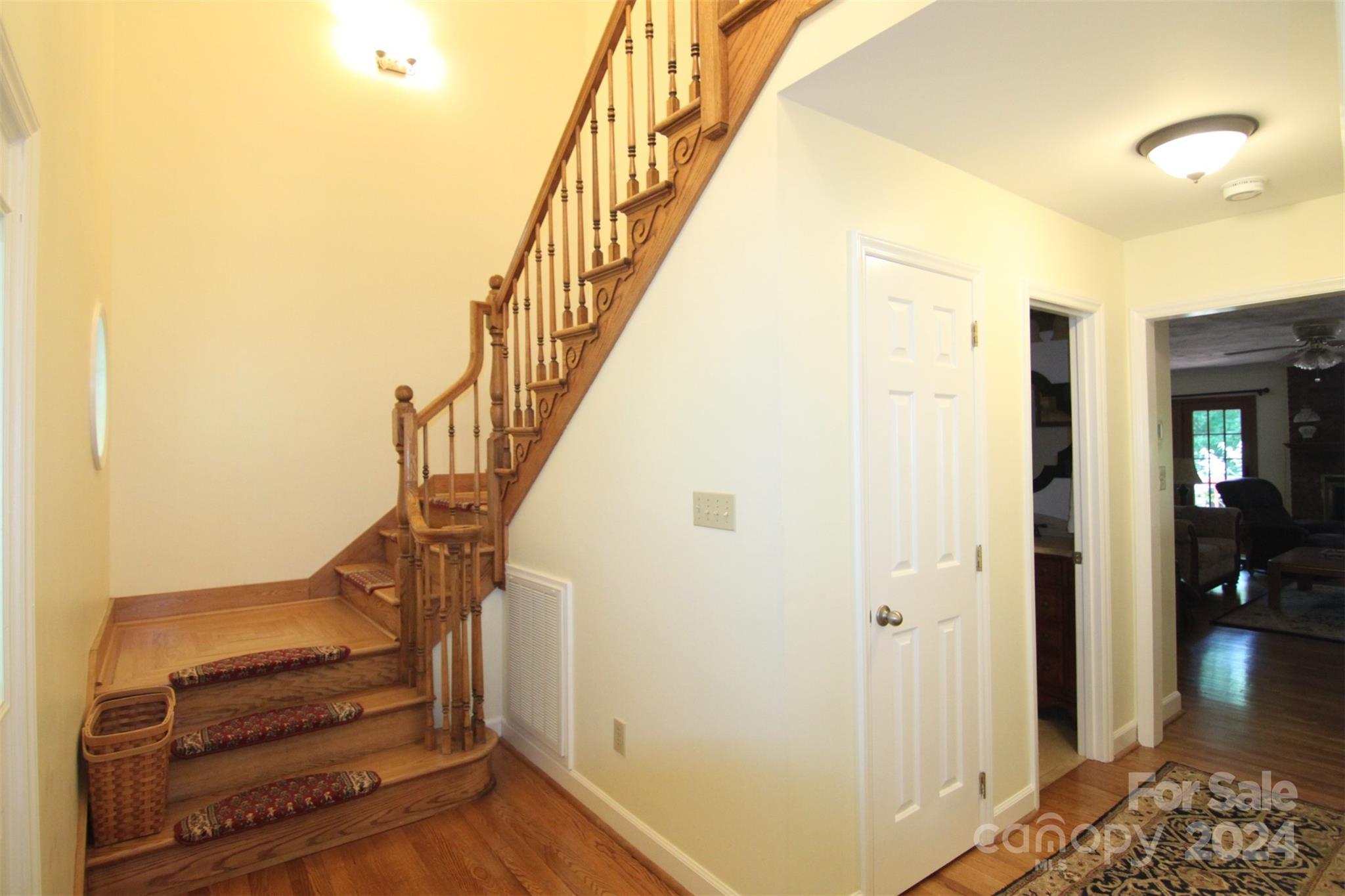 Property image 3 of 2860 Wimbledon Drive in Southampton, Gastonia, NC 28056