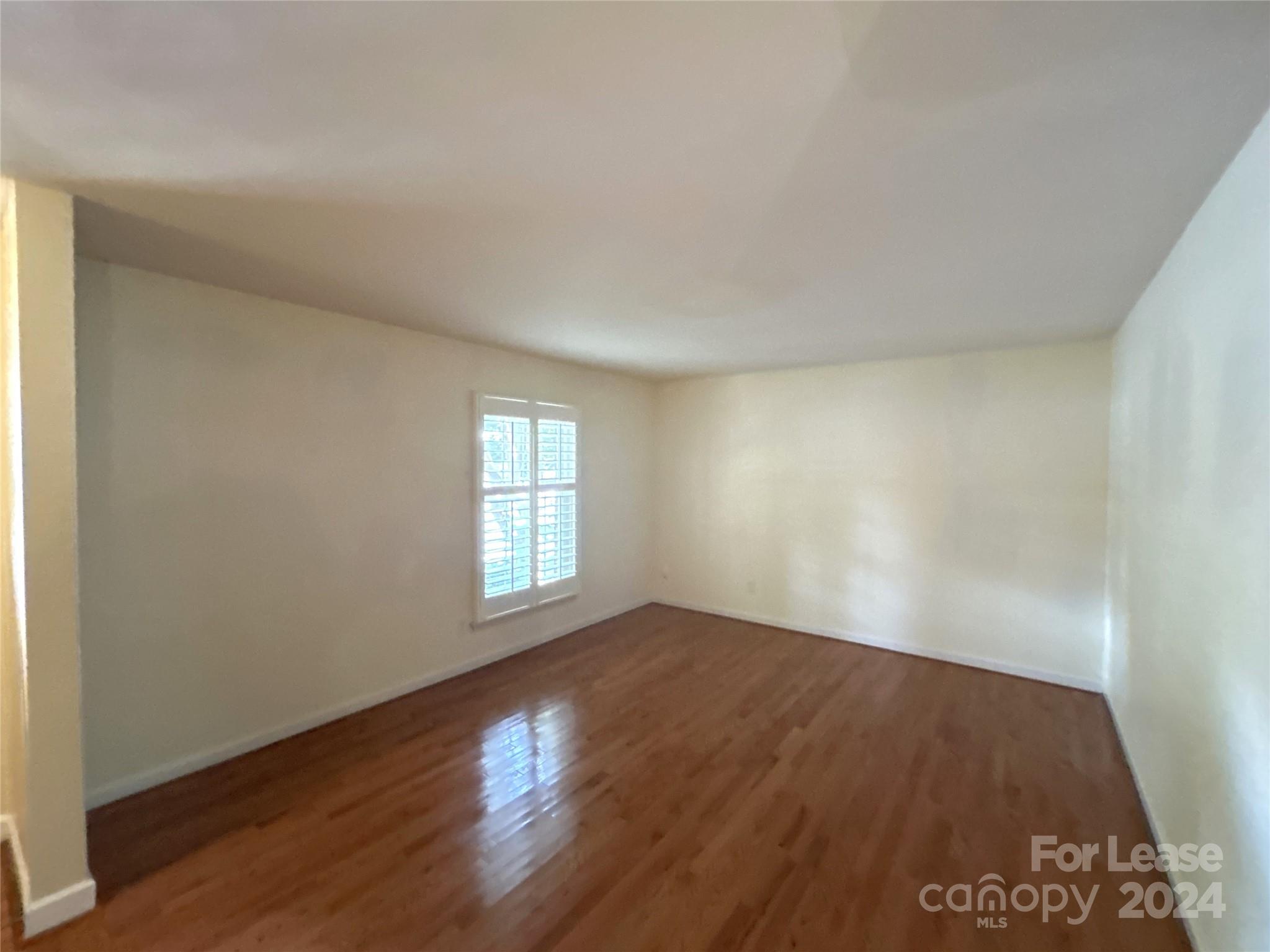 Property image 2 of 6740 Constitution Lane in Olde Georgetowne, Charlotte, NC 28210