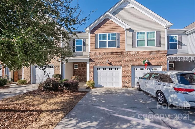 3266 Yarmouth Lane